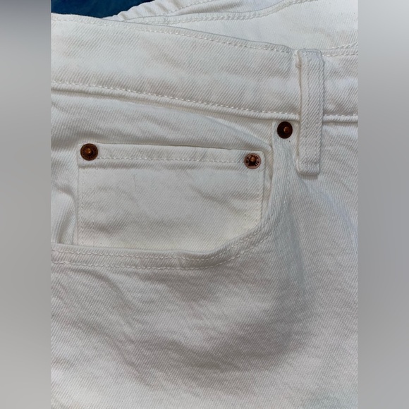 NEW Abercrombie High Rise 90s Relaxed Jean White - 34W Short - Picture 11 of 11